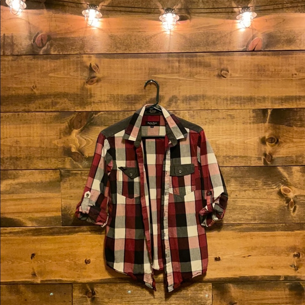 Plad button up shirt